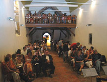 Le public enthousiaste remplissait l'église de Camou