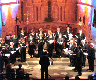 Sous la direction d'un dynamique professeur du Conservatoire de Bayonne, l'ensemble Vocanti regroupe des musiciens amateurs de beau chant